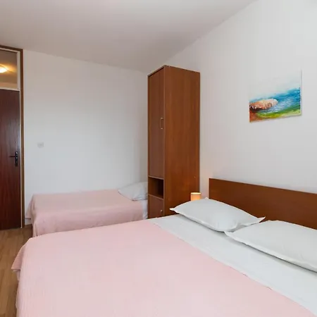 Meira Br5 *